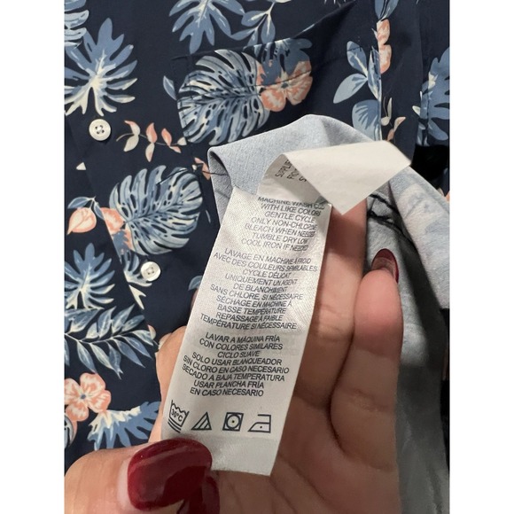 Chaps Everyday Performance Woven Shirt Men's Size S Blue Floral Stretch UPF 50 - Picture 6 of 7